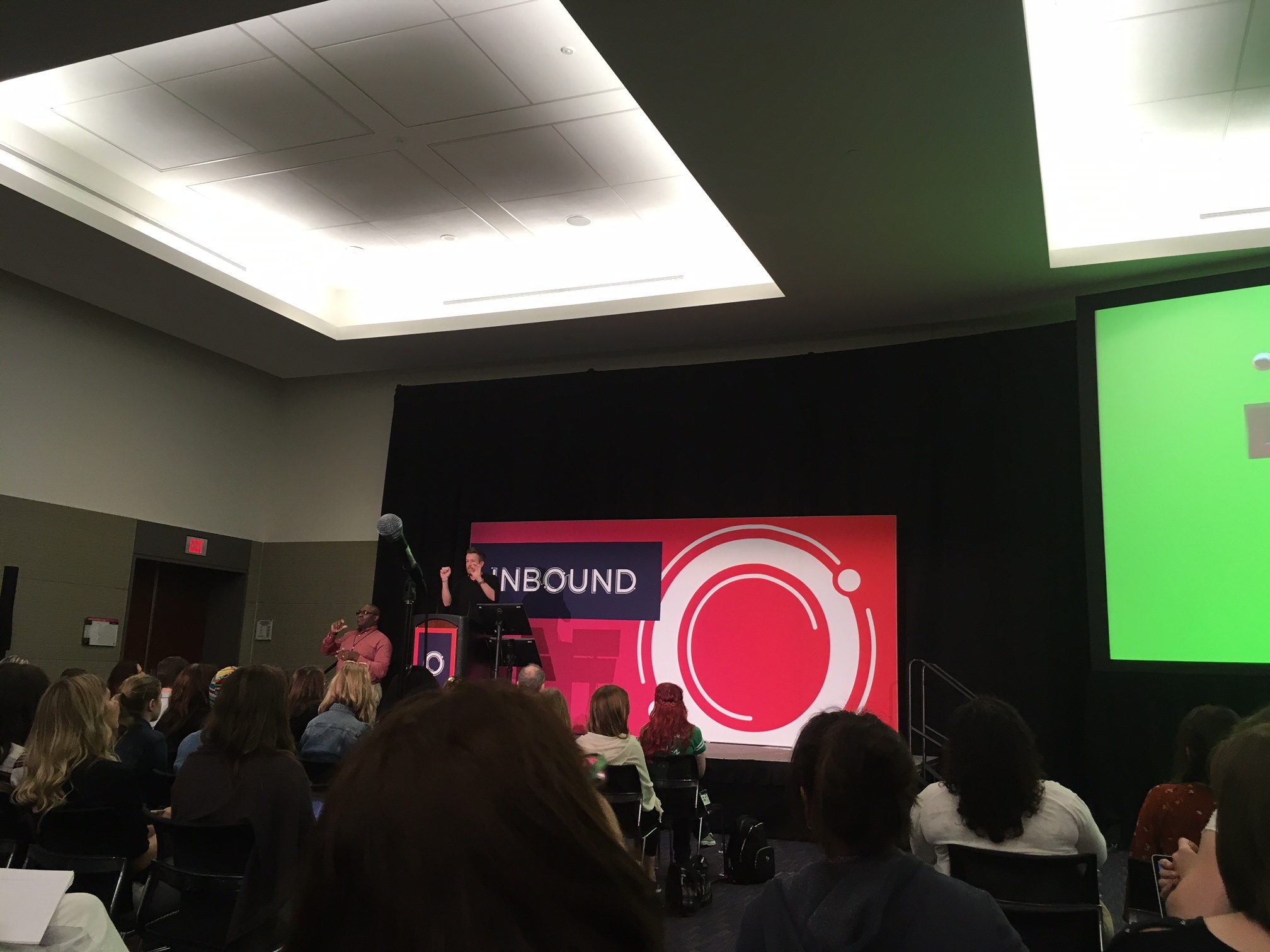 Live @ #INBOUND18: Reading Visuals To Write (Right) Stories